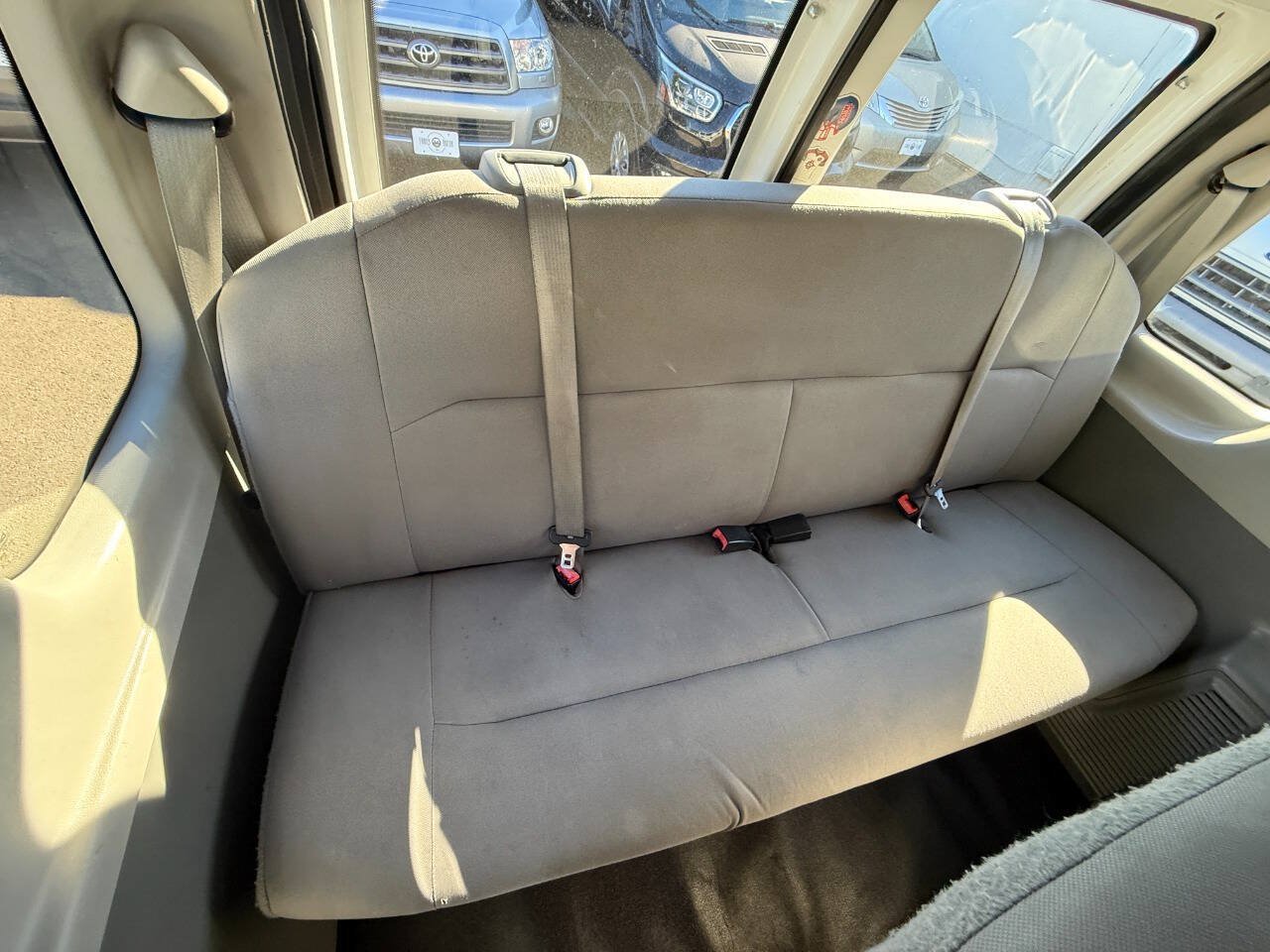 Used 2009 Ford E-350 and Econoline 350 XL RWD image 18