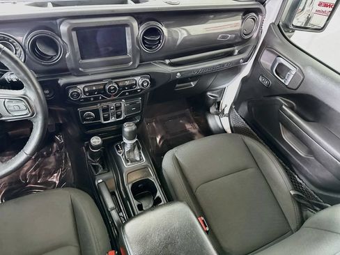 Used 2022 Jeep Wrangler Unlimited Sport AWD/4WD image 25