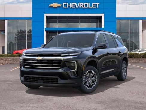New 2026 Chevrolet Traverse LT w/ LPO, Floor Liner Package FWD image 6