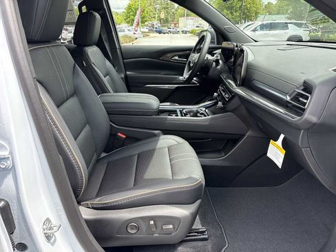 New 2026 Chevrolet Traverse High Country FWD image 28