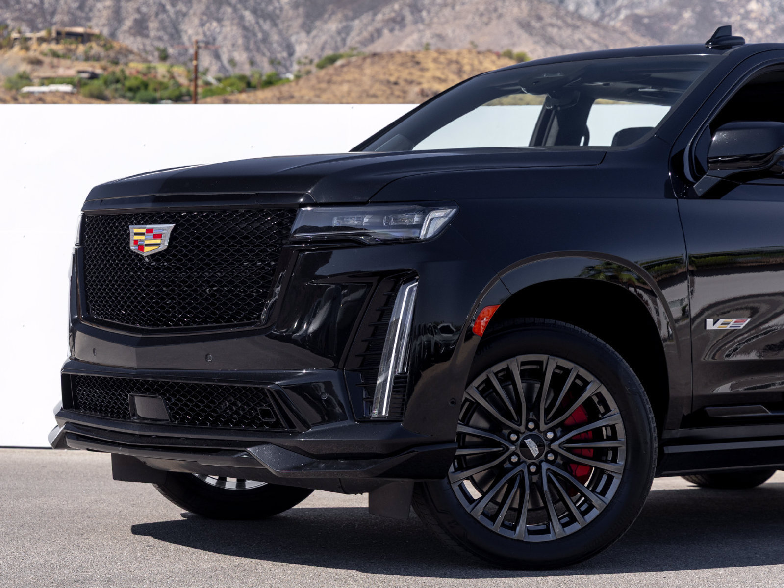 Used 2023 Cadillac Escalade V AWD/4WD image 2