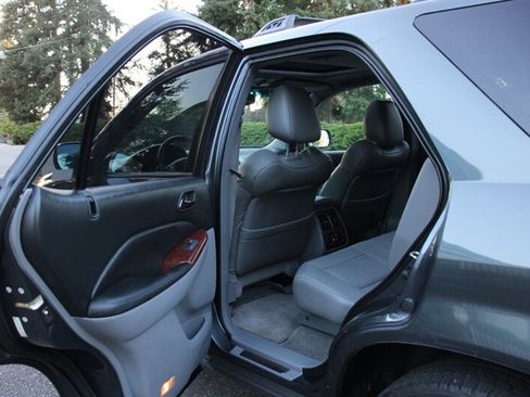 Used 2005 Acura MDX Touring image 16