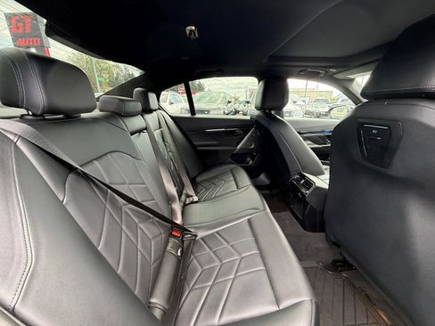 Used 2024 BMW i5 M60 w/ Premium Package AWD/4WD image 8