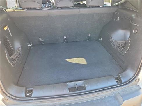 Used 2020 Jeep Renegade Latitude FWD image 6