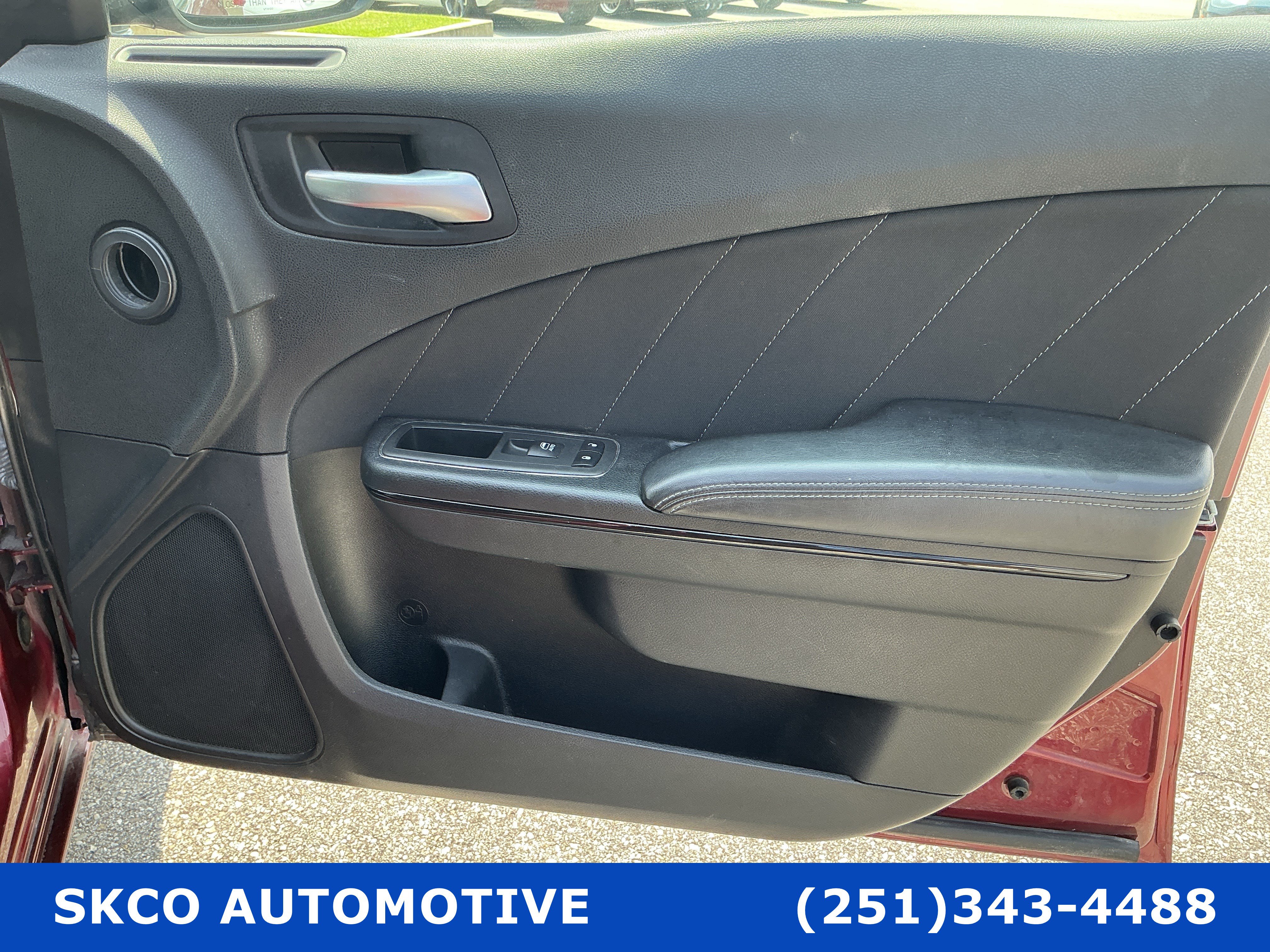 Used 2020 Dodge Charger SXT w/ Blacktop Package RWD image 12