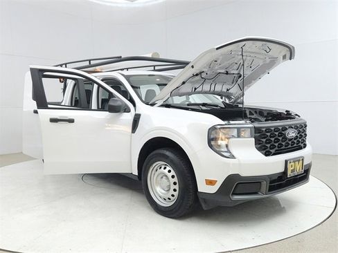 Used 2025 Ford Maverick XLT w/ Equipment Group 302A image 9