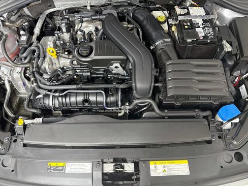 Used 2024 Volkswagen Jetta SE w/ Panoramic Sunroof Package FWD image 27
