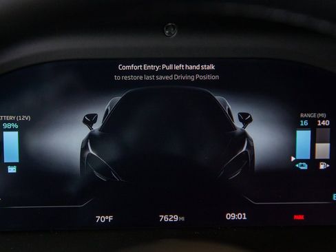 Used 2023 McLaren Artura image 18