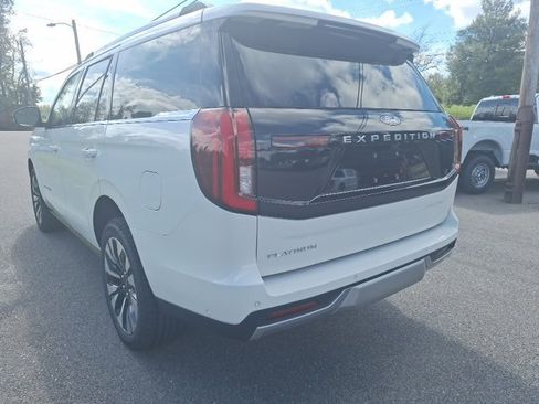 New 2025 Ford Expedition Platinum w/ Driver's Package image 5