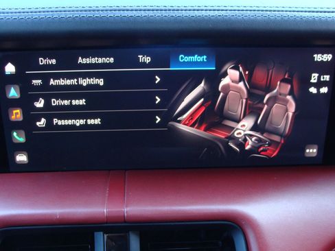 Used 2020 Porsche Taycan 4S image 23