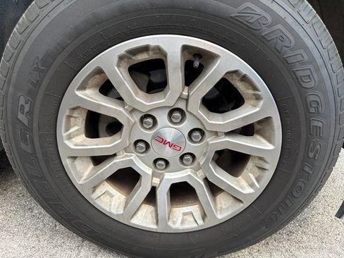 Used 2019 GMC Yukon SLT RWD image 5
