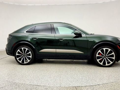 Used 2024 Porsche Macan Turbo Electric AWD/4WD image 4