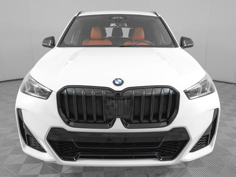 Used 2023 BMW X1 xDrive28i w/ M Sport Package AWD/4WD image 2