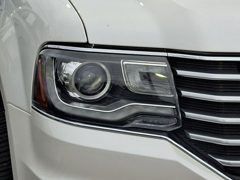 Used 2017 Lincoln Navigator Reserve AWD/4WD image 9