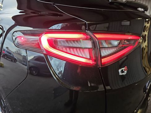 Used 2024 Alfa Romeo Stelvio Veloce image 36