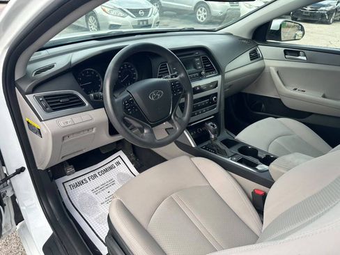 Used 2016 Hyundai Sonata SE FWD image 11