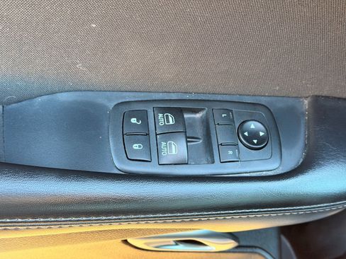 Used 2020 Dodge Challenger SXT w/ Driver Convenience Group image 9