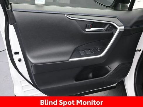 Used 2023 Toyota RAV4 XSE AWD/4WD image 15
