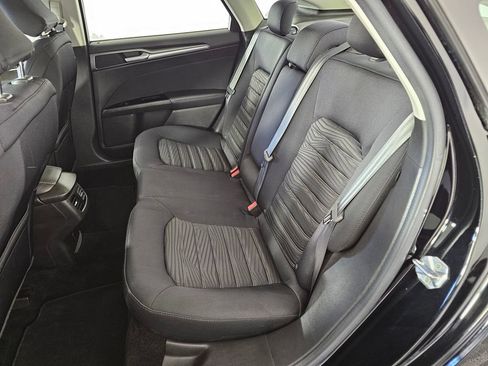 Used 2016 Ford Fusion SE FWD image 16