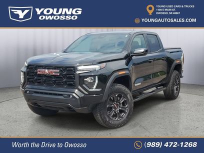 Used 2025 GMC Canyon Elevation w/ Convenience Package