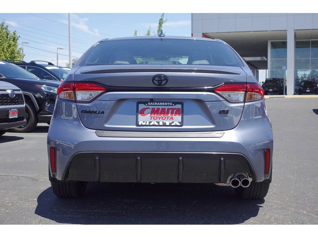 Used 2025 Toyota Corolla SE FWD image 6