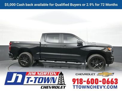 New 2026 Chevrolet Silverado 1500 Custom w/ Turbomax Blackout Package