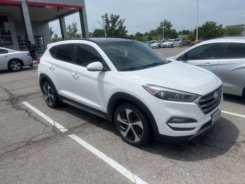 Used 2018 Hyundai Tucson Value FWD image 6