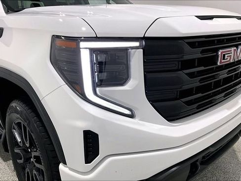 Used 2024 GMC Sierra 1500 Pro w/ Graphite Edition AWD/4WD image 33