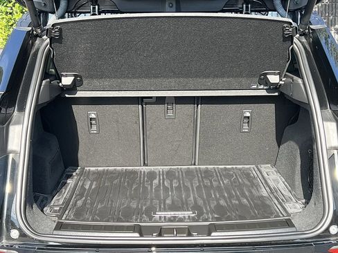 Used 2025 Land Rover Range Rover Evoque S image 17