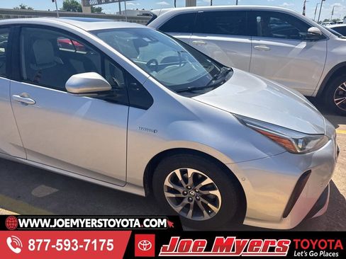 Used 2019 Toyota Prius XLE w/ Advanced Technology Package FWD image 1