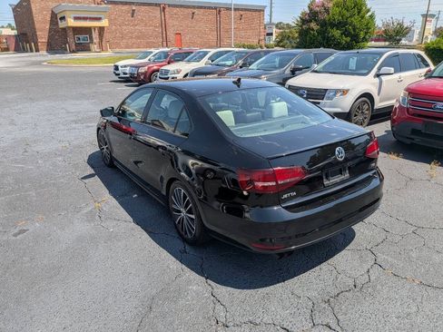 Used 2016 Volkswagen Jetta Sport w/ Lighting Package FWD image 29