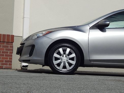 Used 2013 MAZDA MAZDA3 i Sport FWD image 13