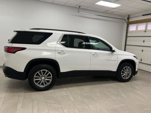 Used 2023 Chevrolet Traverse LT FWD image 13