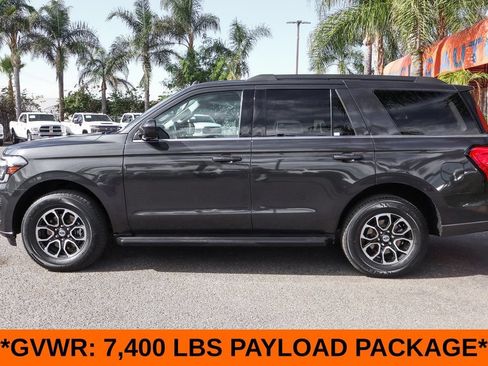 Used 2022 Ford Expedition XLT AWD/4WD image 5