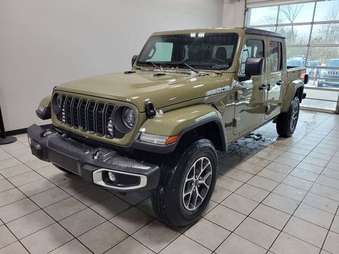 New 2025 Jeep Gladiator Sport image 2