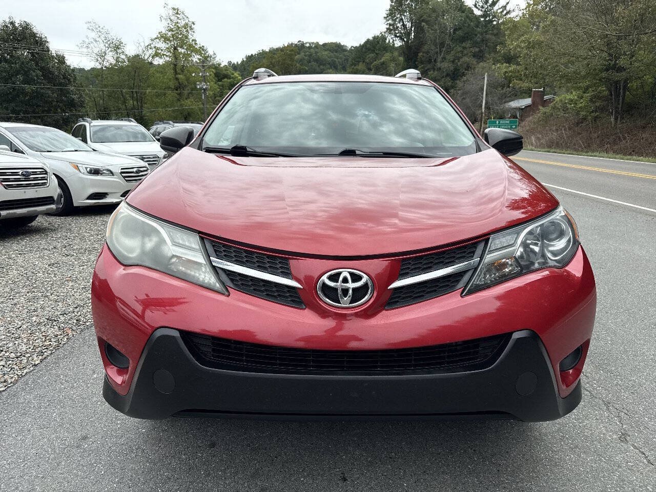 Used 2014 Toyota RAV4 LE AWD/4WD image 2
