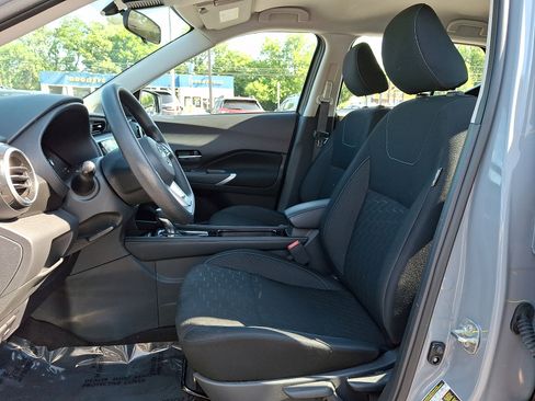 Used 2023 Nissan Kicks SV FWD image 14