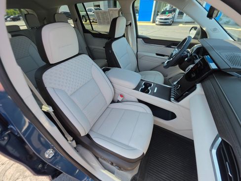 Used 2026 GMC Acadia Denali w/ Super Cruise Package AWD/4WD image 12