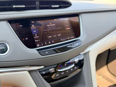 Used 2024 Cadillac XT5 Premium Luxury AWD/4WD image 18