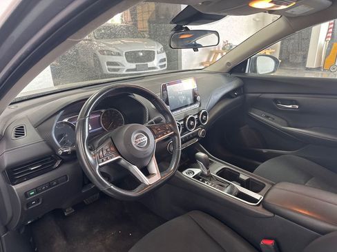 Used 2022 Nissan Sentra SV image 8