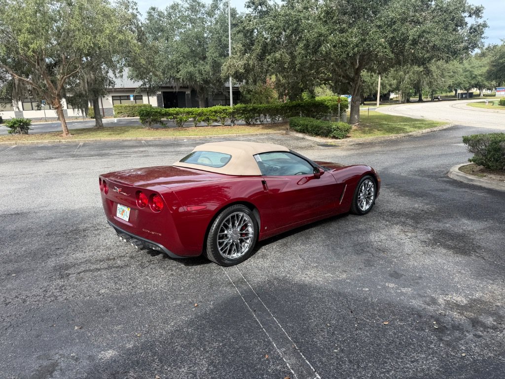 Used 2006 Chevrolet Corvette Convertible w/ Preferred Equipment Group RWD image 21