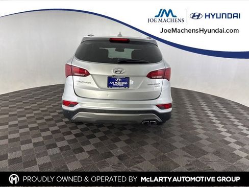 Used 2018 Hyundai Santa Fe Sport image 8