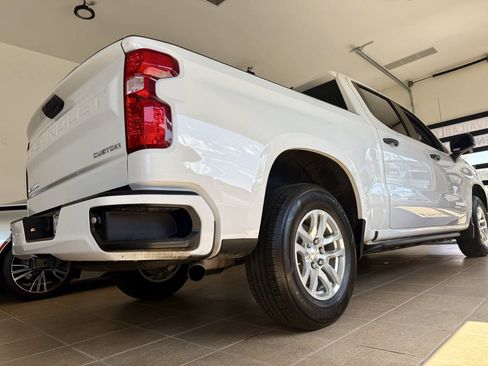 Used 2023 Chevrolet Silverado 1500 Custom AWD/4WD image 8