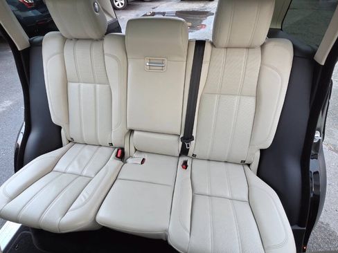 Used 2016 Land Rover Range Rover Supercharged AWD/4WD image 29