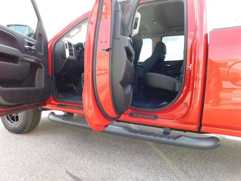 Used 2015 GMC Sierra 1500 SLE w/ Carbon-22 Edition AWD/4WD image 14