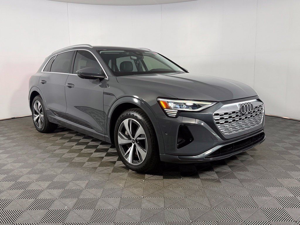 Used 2024 Audi Q8 e-tron Prestige w/ Prestige Package AWD/4WD image 3