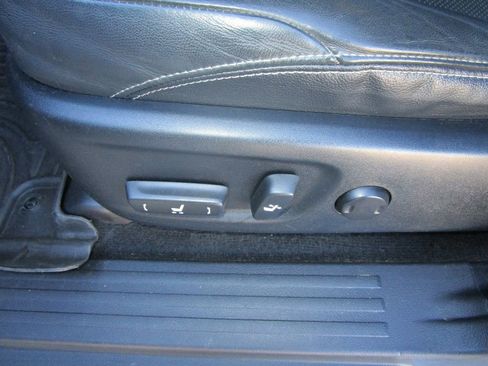 Used 2016 Toyota 4Runner Limited image 20