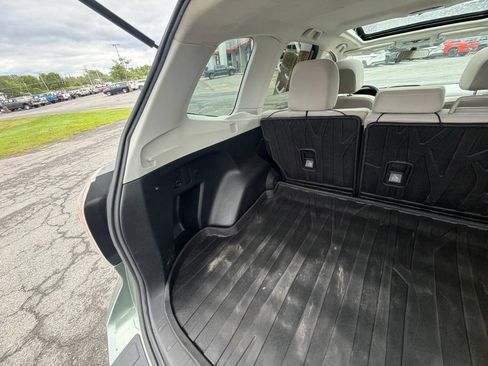 Used 2017 Subaru Forester 2.5i Premium w/ All-Weather Package AWD/4WD image 42