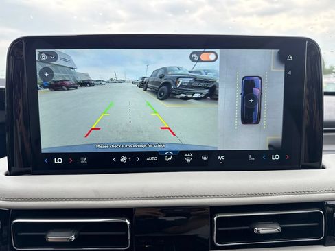 New 2026 Lincoln Aviator AWD image 10