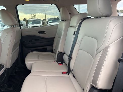 Used 2023 Nissan Pathfinder SL image 20